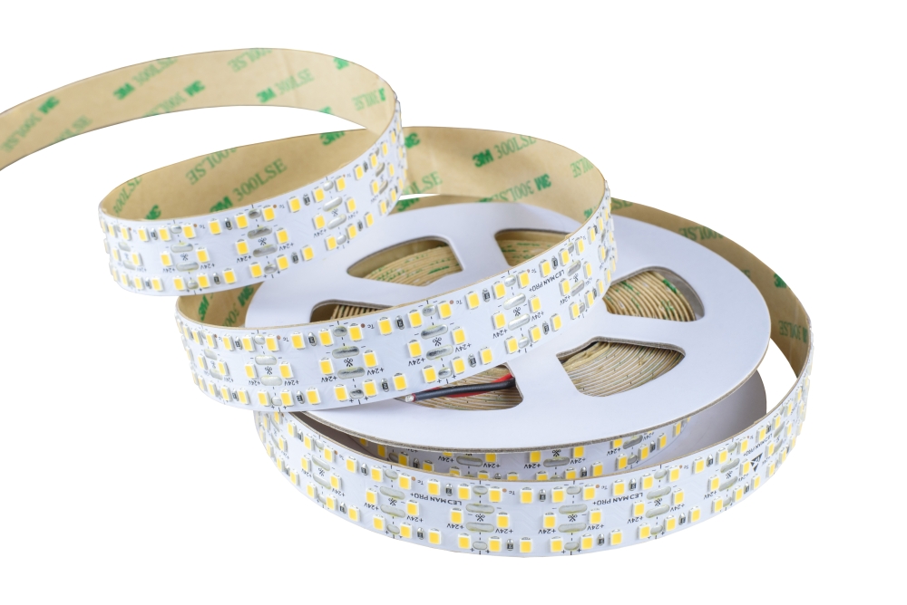 LED MAN, 2835 Лента св/д PRO+, 36вт/м, 400д/м, 24В, 4000K, 3М 9495, 3Oz, 20мм, 50м/кат, Трехрядная